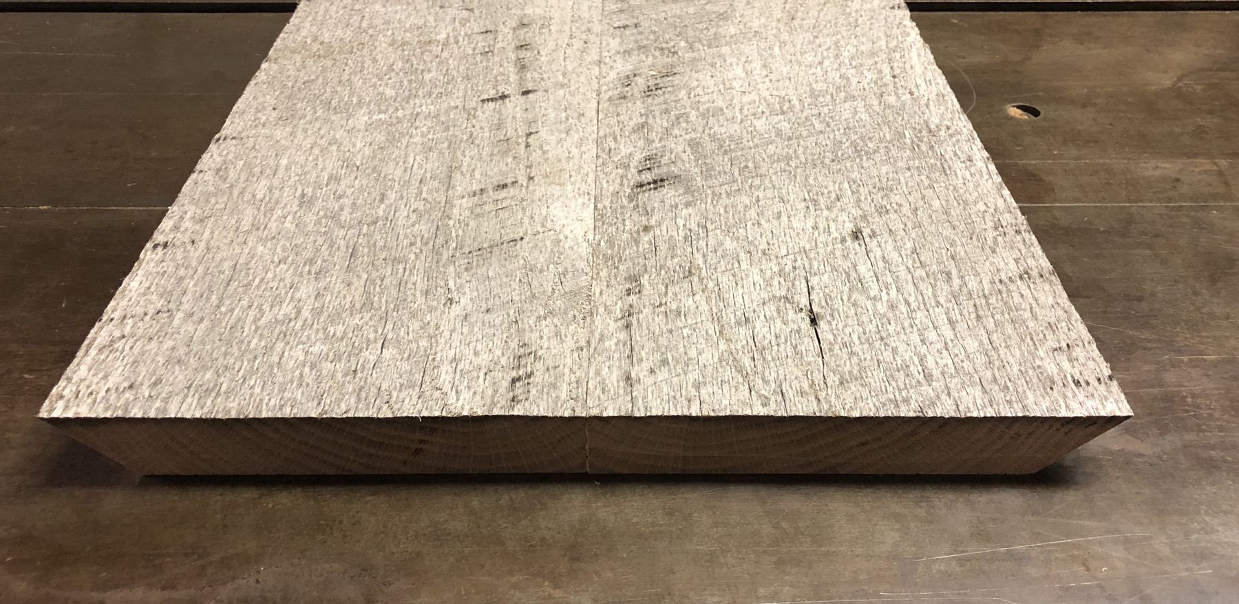 Mitred rough sawn oak — the box beam corner joint